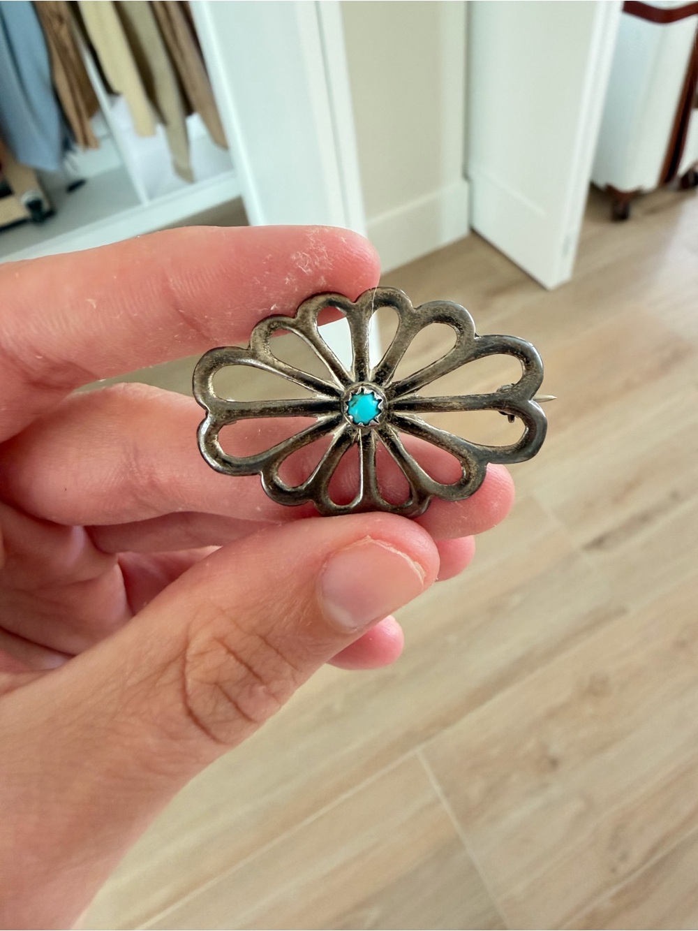 Vintage sterling Silver Flower Pin Brooch with Turquoise Center